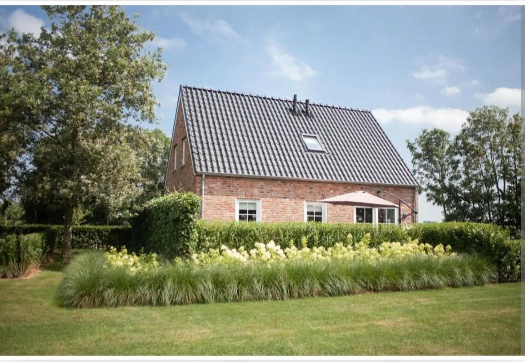 Mooi, Vrij Gelegen Vakantiehuis Dichtbij Zee En Strand! อาชเตแกร์เกอ ภายนอก รูปภาพ