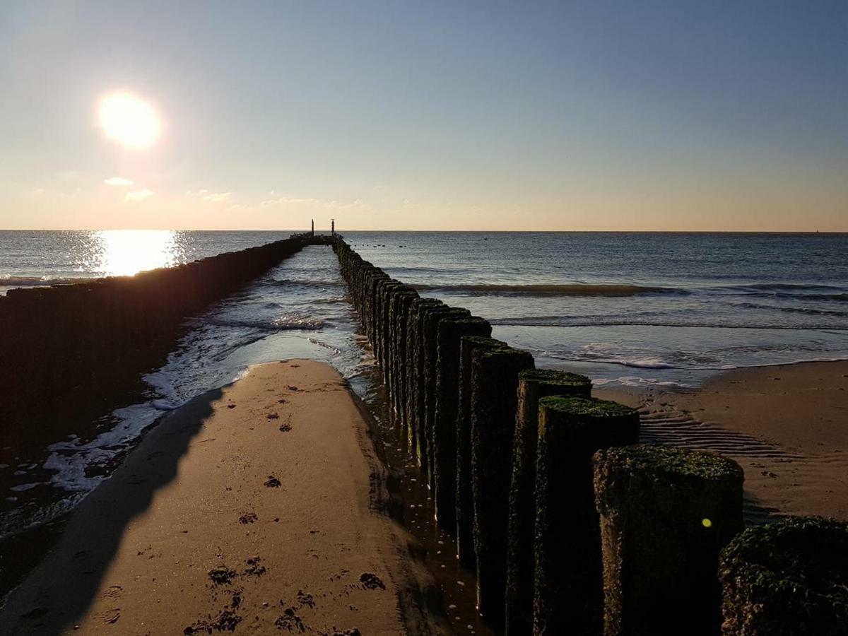 Mooi, Vrij Gelegen Vakantiehuis Dichtbij Zee En Strand! อาชเตแกร์เกอ ภายนอก รูปภาพ